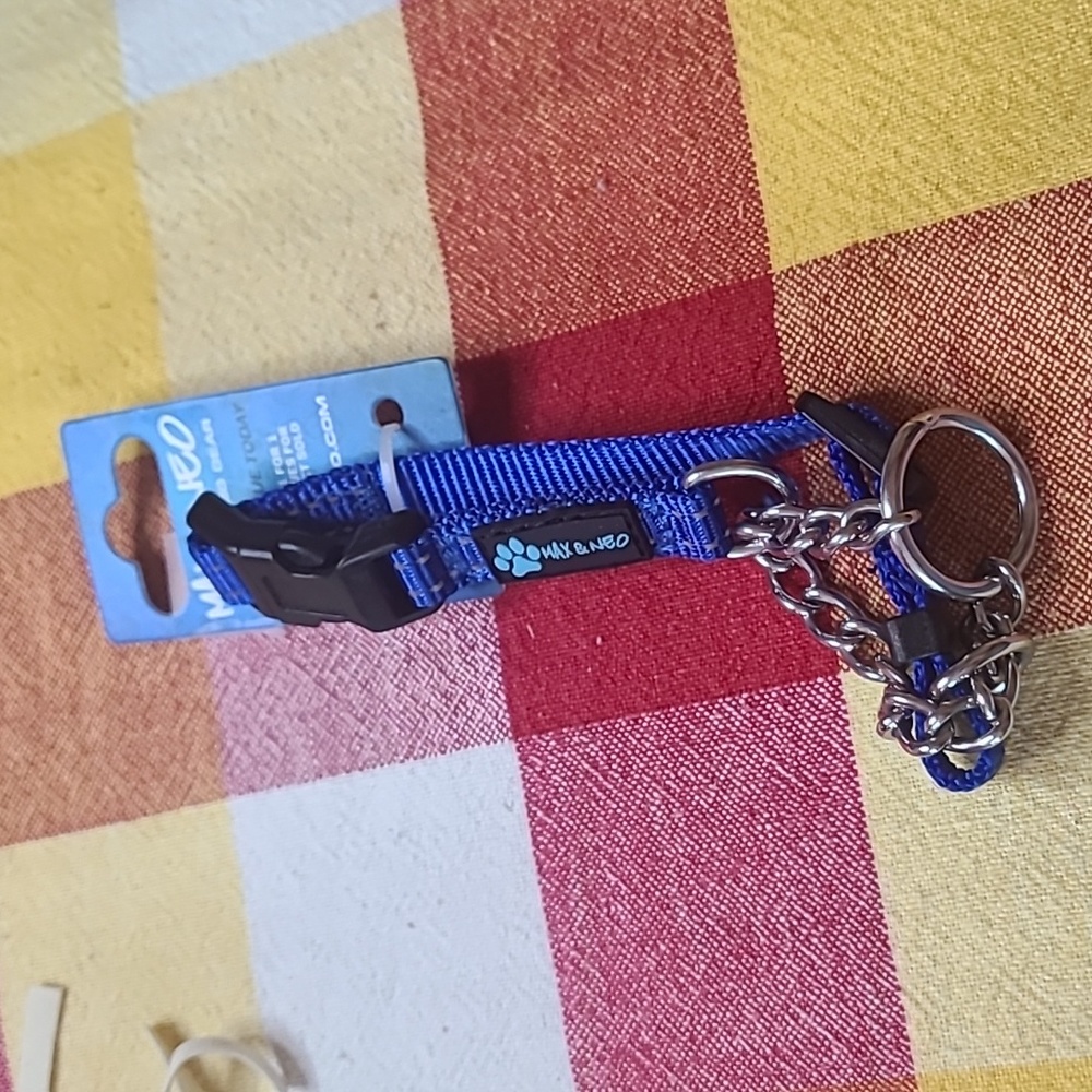New. Chain martindale dog collar size xsmall blue